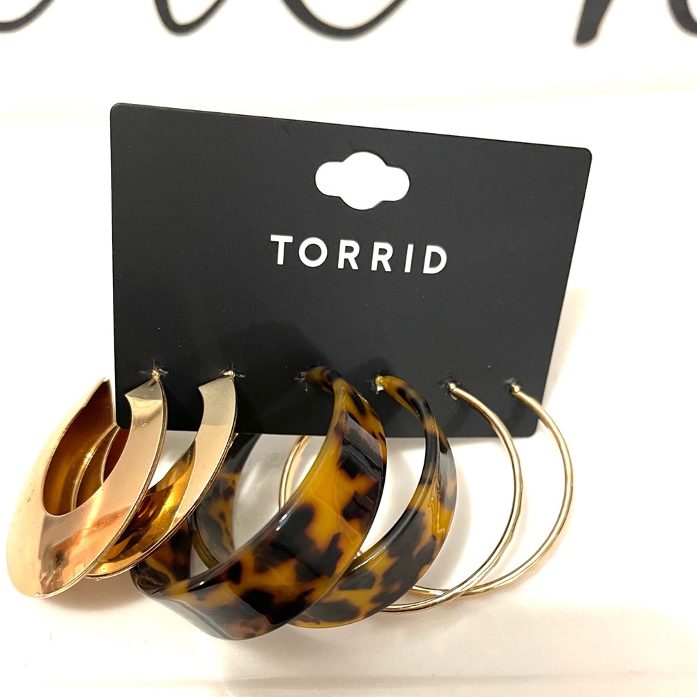🆕🦋TORRID Tortoiseshell & Gold Earring Set🦋 - Picture 3 of 9